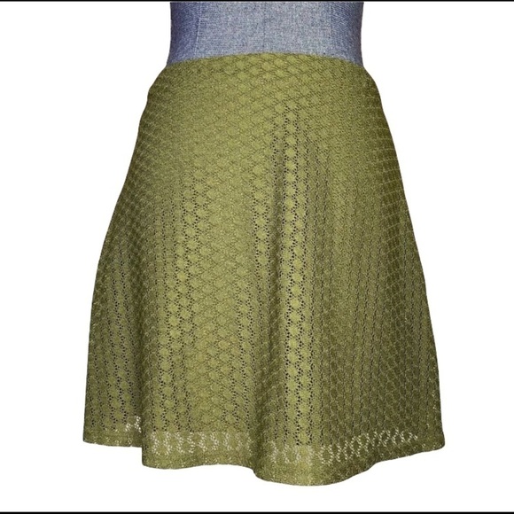 No Boundaries Dresses & Skirts - No Boundaries green overlay a-line skirt sz S juniors small